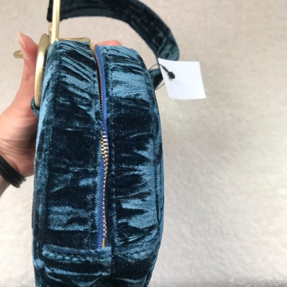 Tara Zadeh Velvet Cerulean Round Bag - Picture 4 of 7
